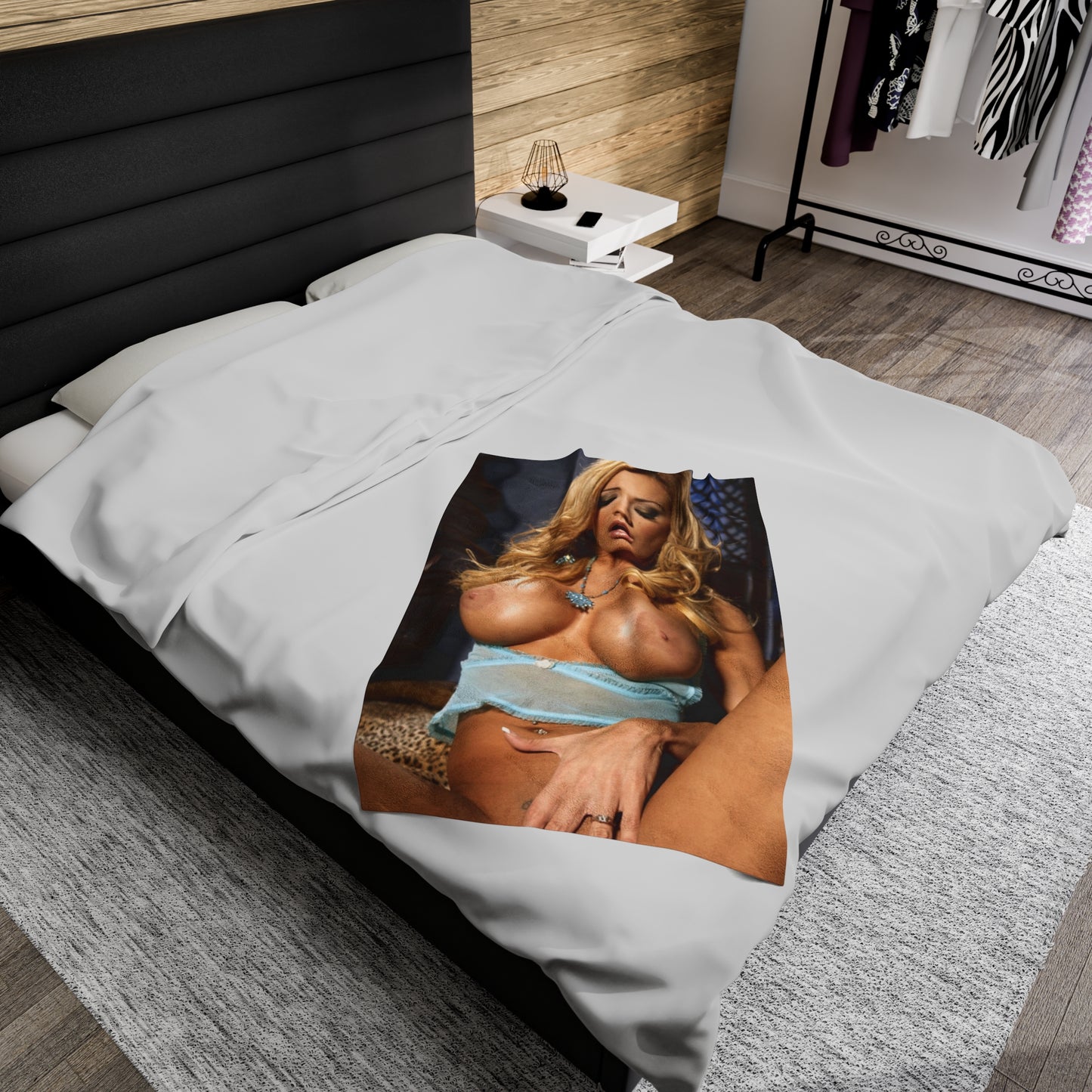 Velveteen Plush Blanket Penthouse Pet May 2009 Lexxi Tyler