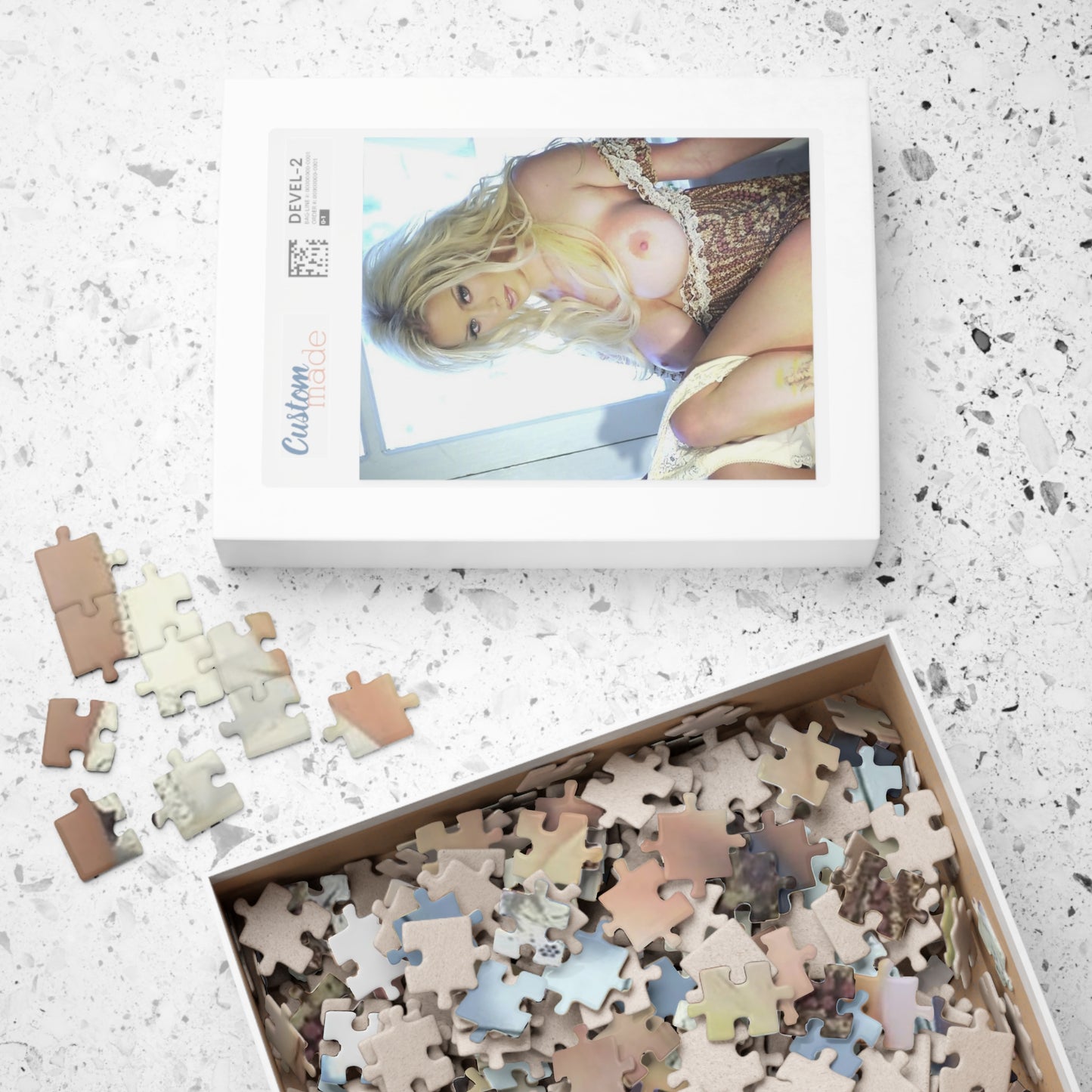Puzzle (110, 252, 500, 1014-piece) Pornstar Jenna Jameson Nude