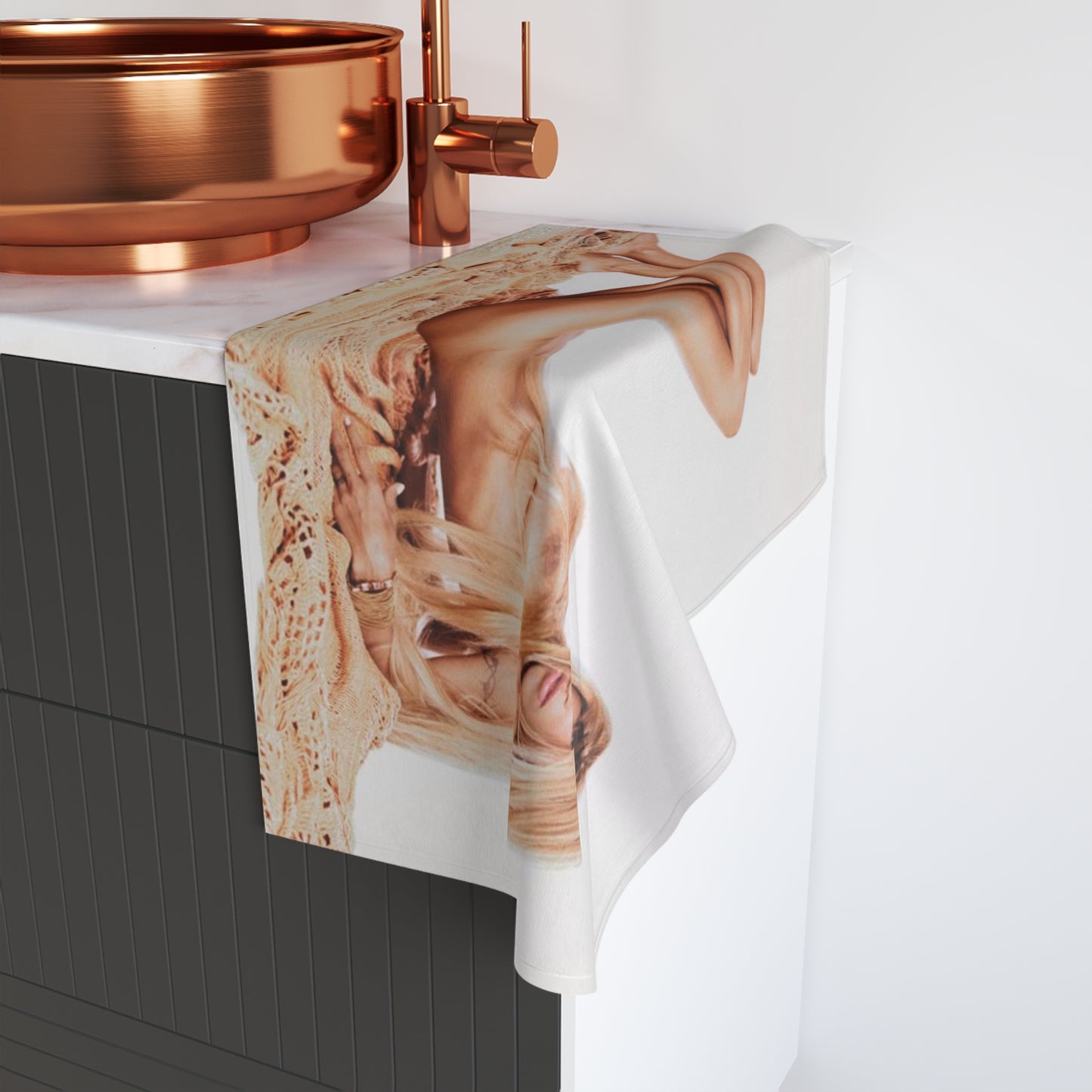 Hand Towel Pamela Nude