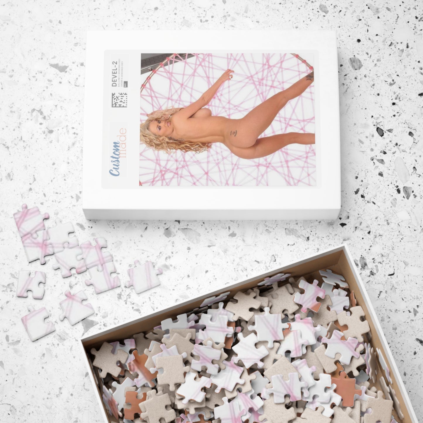 Puzzle (110, 252, 500, 1014-piece) Pornstar Jenna Jameson Nude