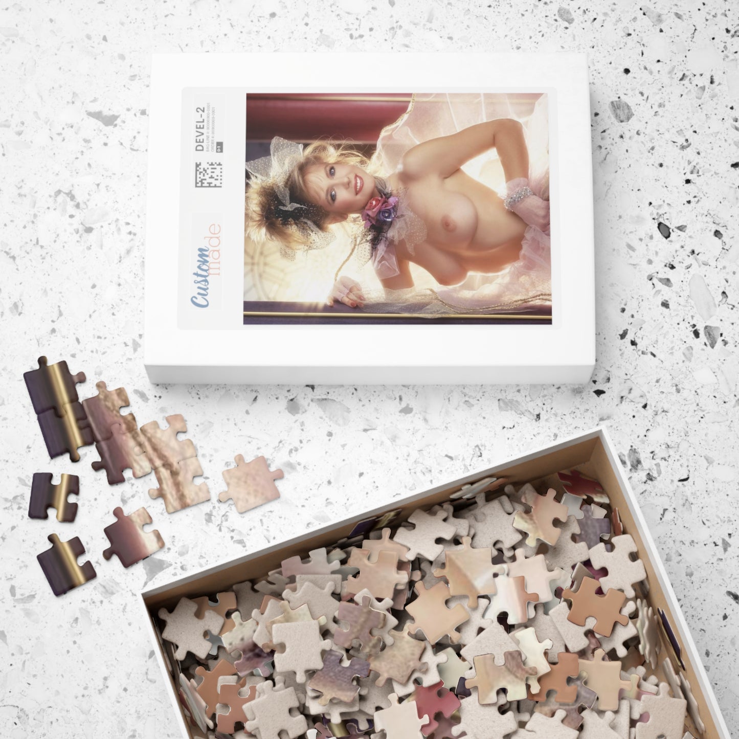 Puzzle (110, 252, 500, 1014-piece) Playboy Playmate July 1985 Hope Marie Carlton