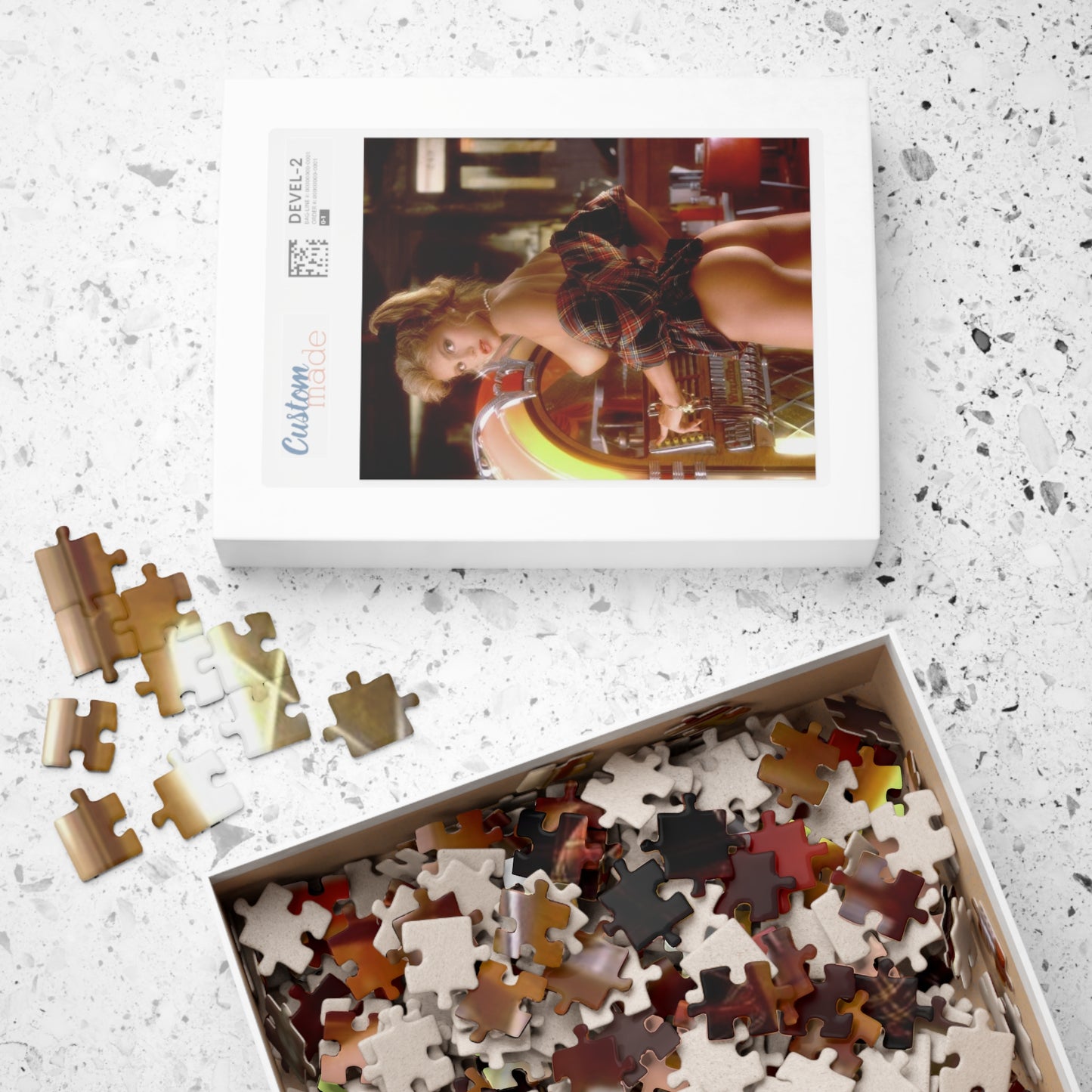 Puzzle (110, 252, 500, 1014-piece) Playboy Playmate March 1991 Julie Clarke