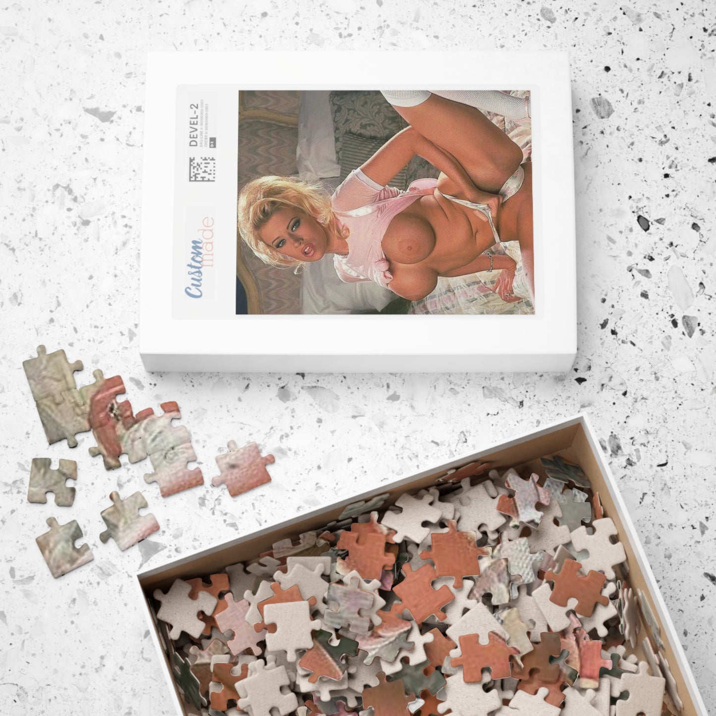 Puzzle (110, 252, 500, 1014-piece) Pornstar Jenna Jameson Nude
