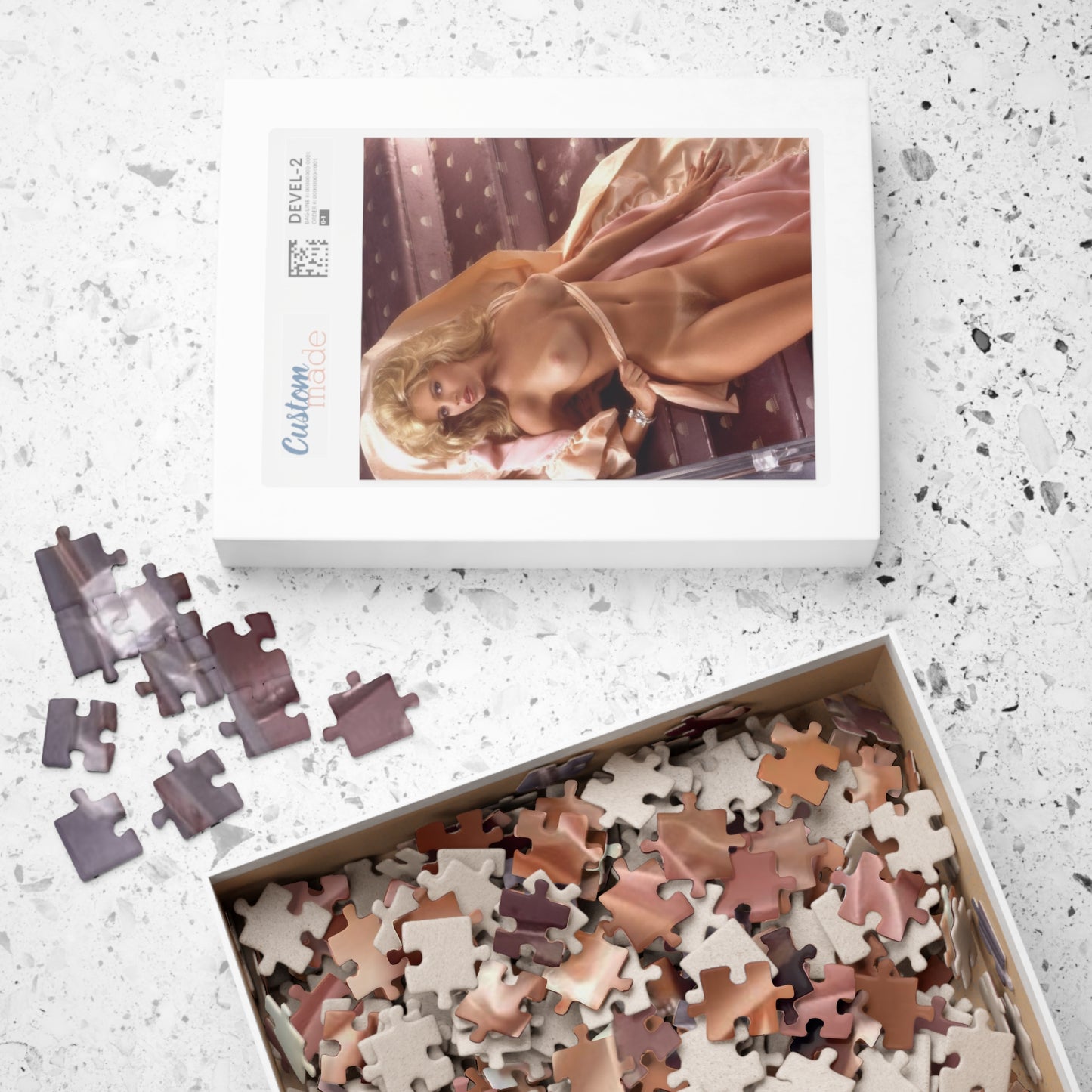 Puzzle (110, 252, 500, 1014-piece) Playboy Playmate Nov 1985 Pamela Saunders