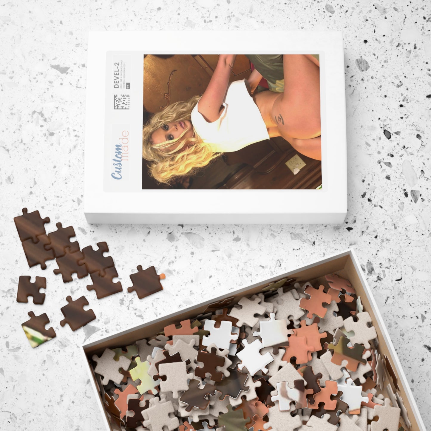 Puzzle (110, 252, 500, 1014-piece) Pornstar Jenna Jameson Nude