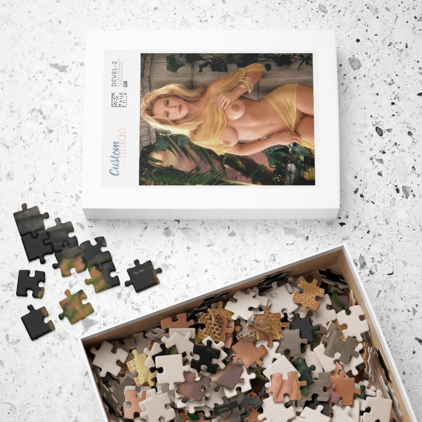 Puzzle (110, 252, 500, 1014-piece) Playboy Playmate April 1996 Gillian Bonner