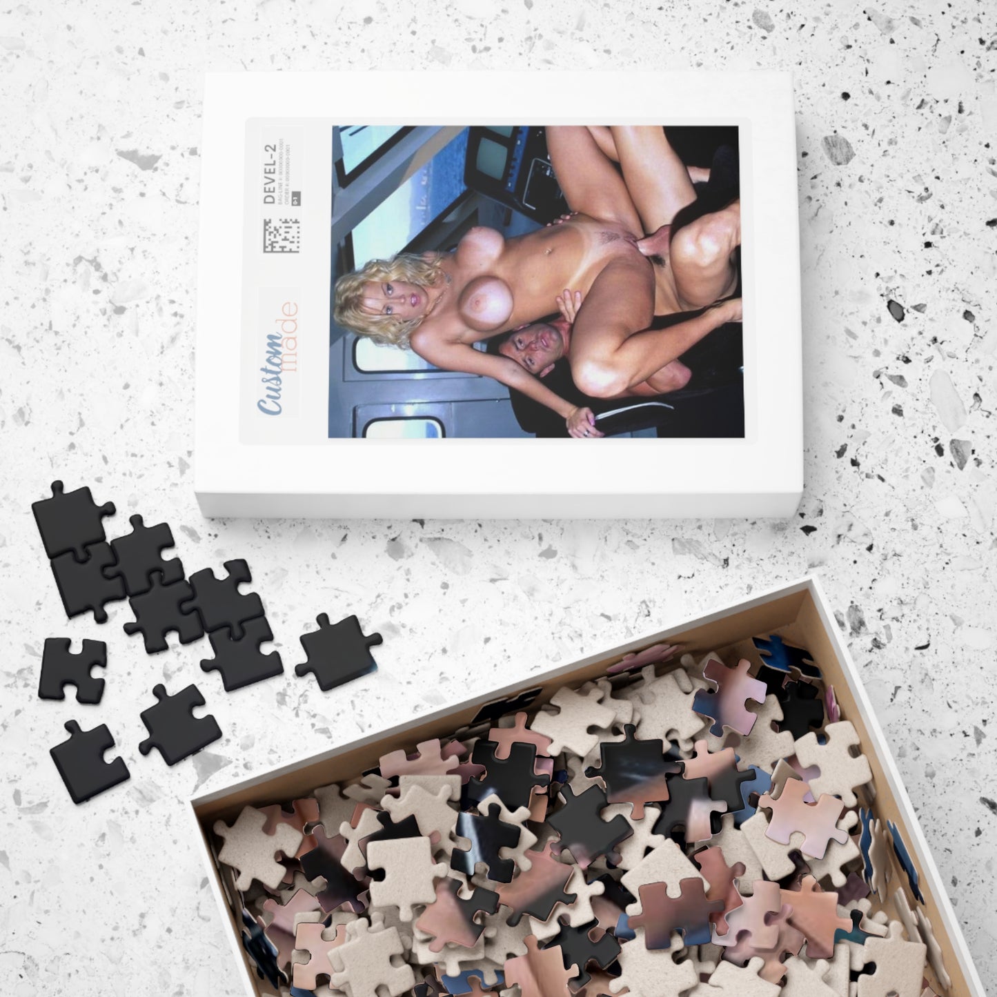Puzzle (110, 252, 520, 1014-piece) Jenna Jameson
