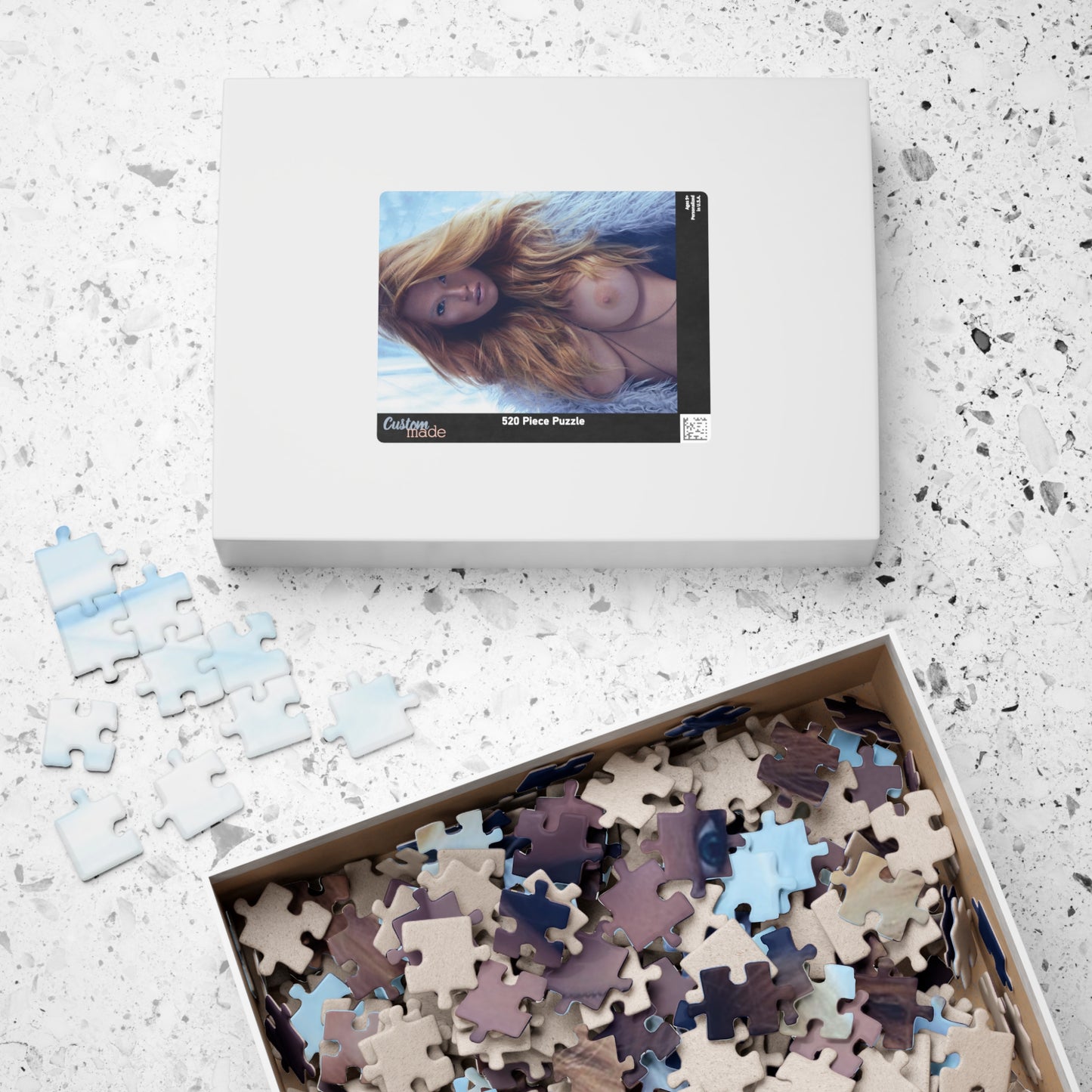 Puzzle (110, 252, 500, 1014-piece) Playboy Playmate Dec 2014 Elizabeth Ostrander