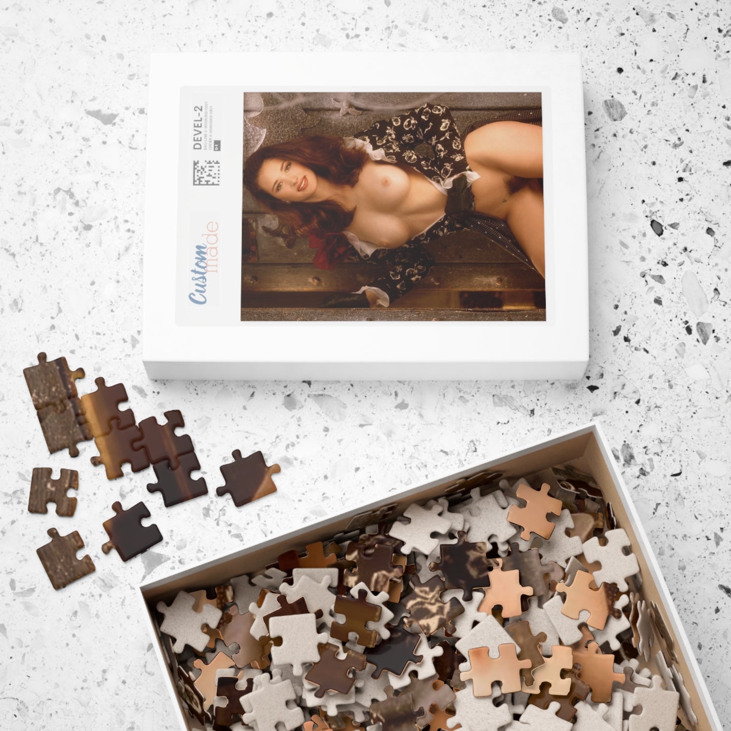 Puzzle (110, 252, 500, 1014-piece) Playboy Playmate February 1993 Jennifer Leroy