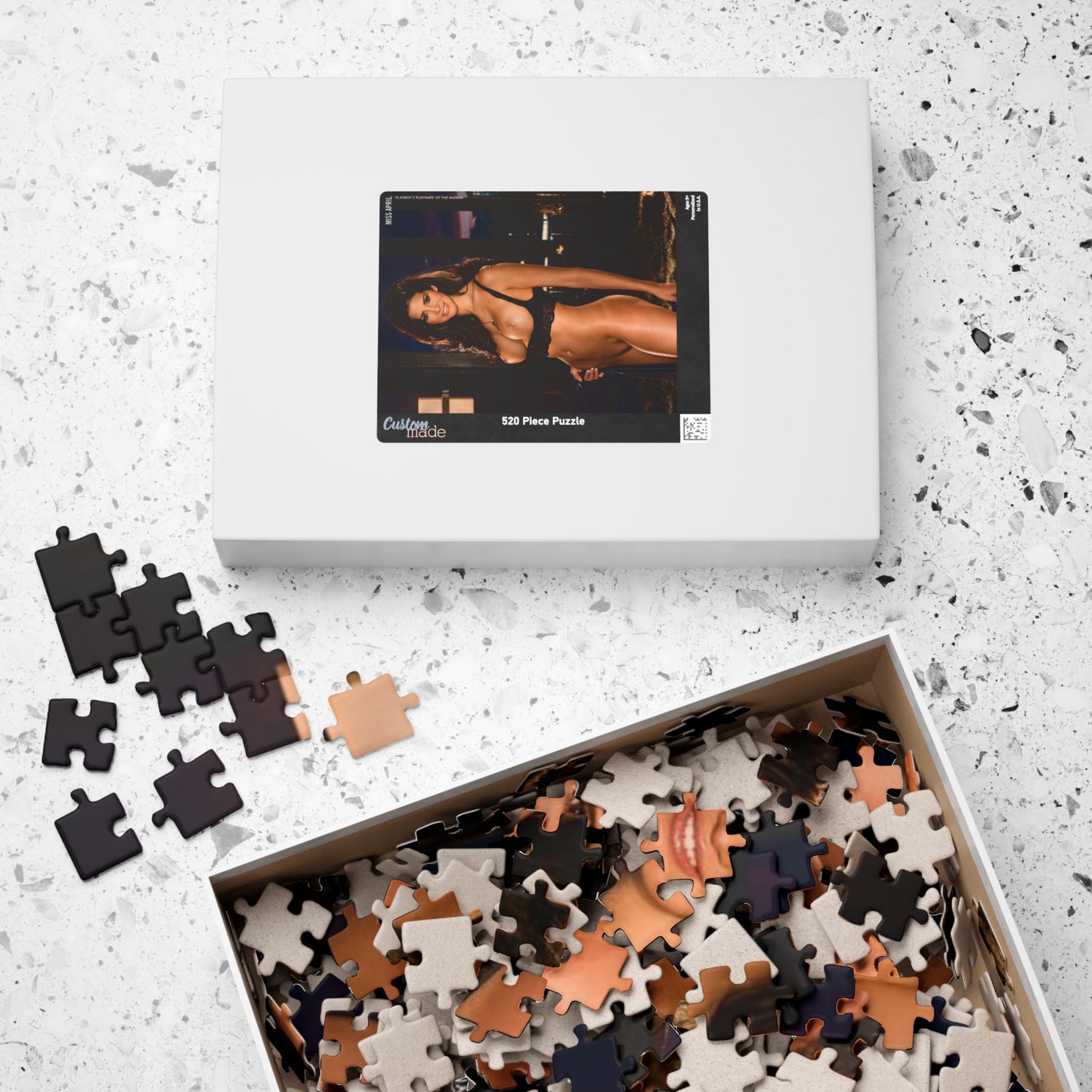 Puzzle (110, 252, 500, 1014-piece) Playmate April 2009 Hope Dworaczyk