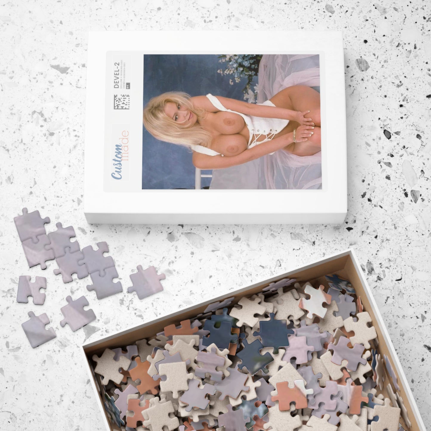 Puzzle (110, 252, 500, 1014-piece) Pornstar Jenna Jameson Nude