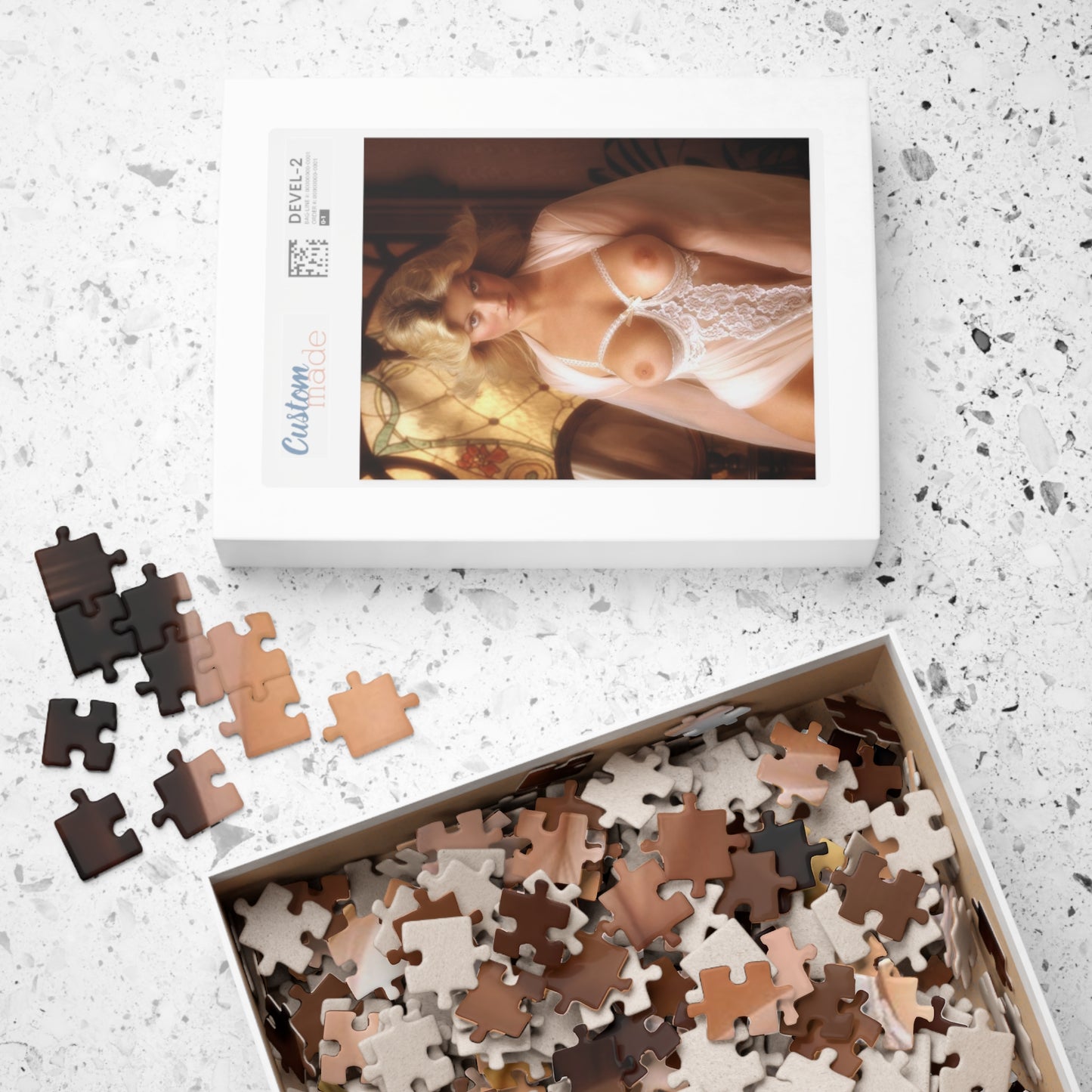 Puzzle (110, 252, 500, 1014-piece) Playboy Playmate January 1976 Daina House