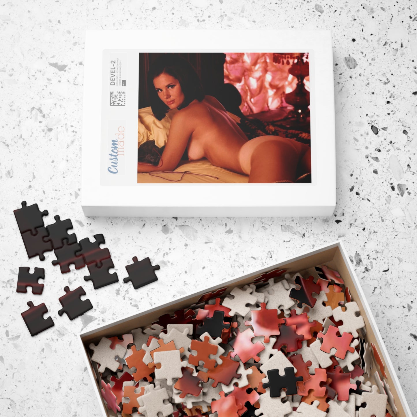 Puzzle (110, 252, 500, 1014-piece) Playboy Playmate Jan 1969 Leslie Bianchini