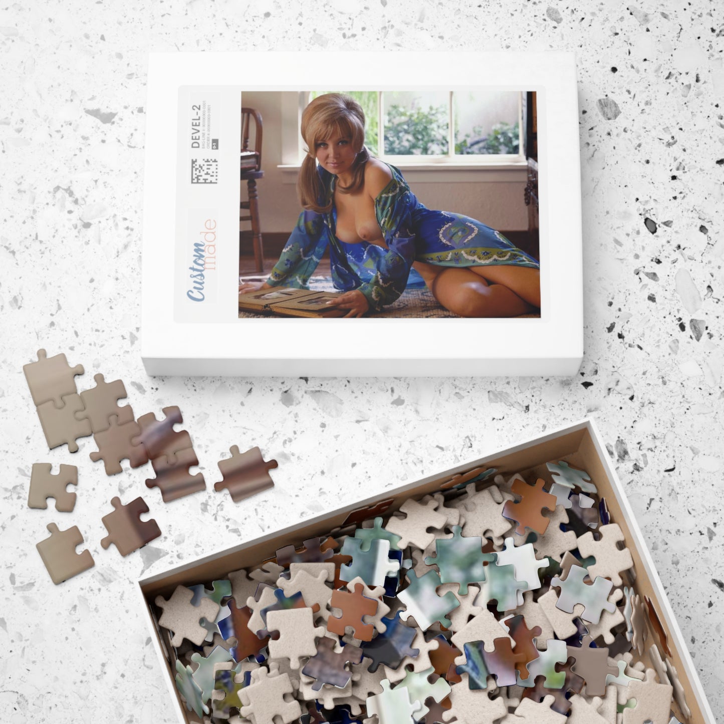 Puzzle (110, 252, 500, 1014-piece) Playboy Playmate September 1969 Shay Knuth