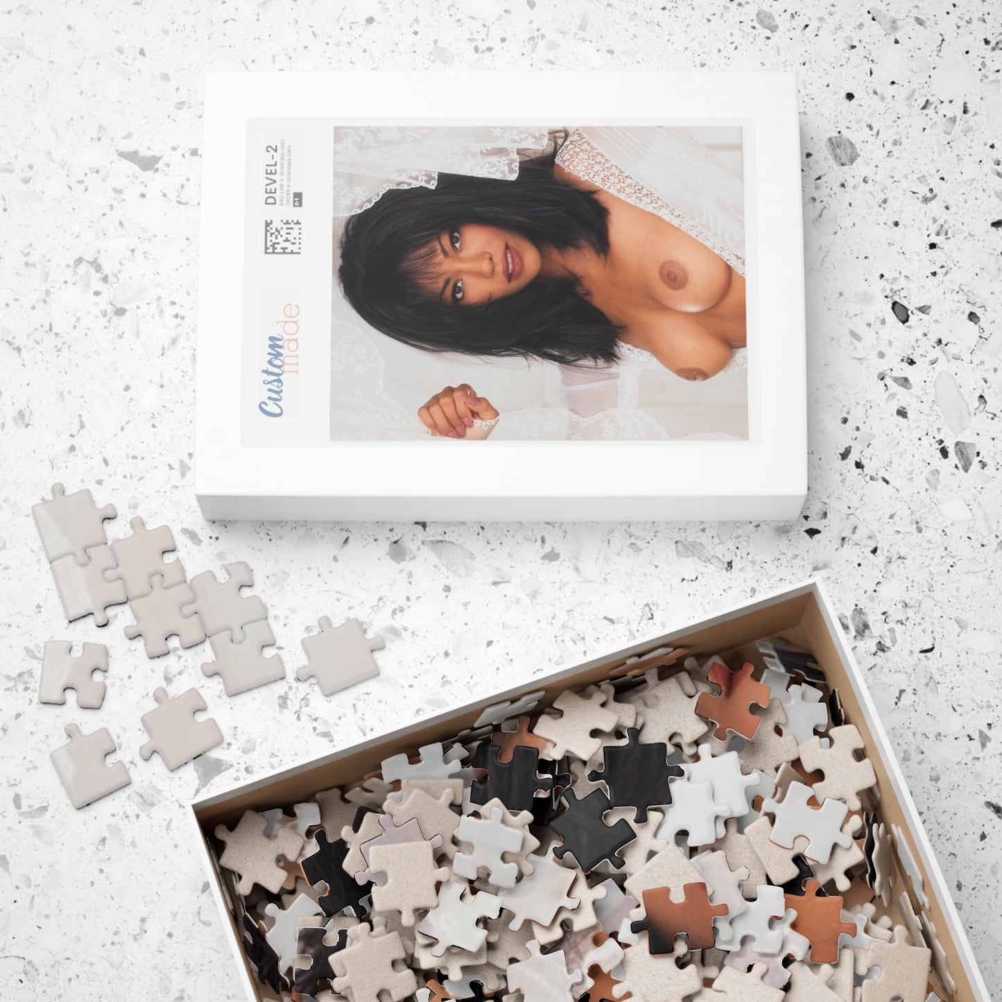 Puzzle (110, 252, 500, 1014-piece) Playboy Playmate June 1994 Elan Carter