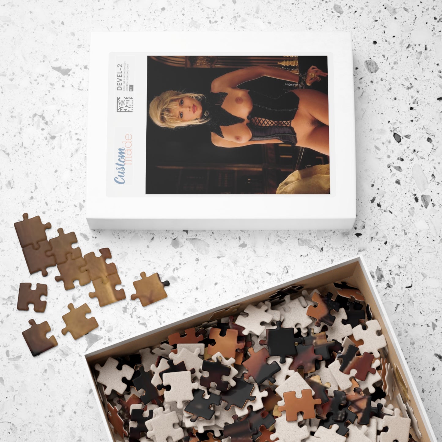 Puzzle (110, 252, 500, 1014-piece) Playboy Playmate October 1994 Victoria Zdrok
