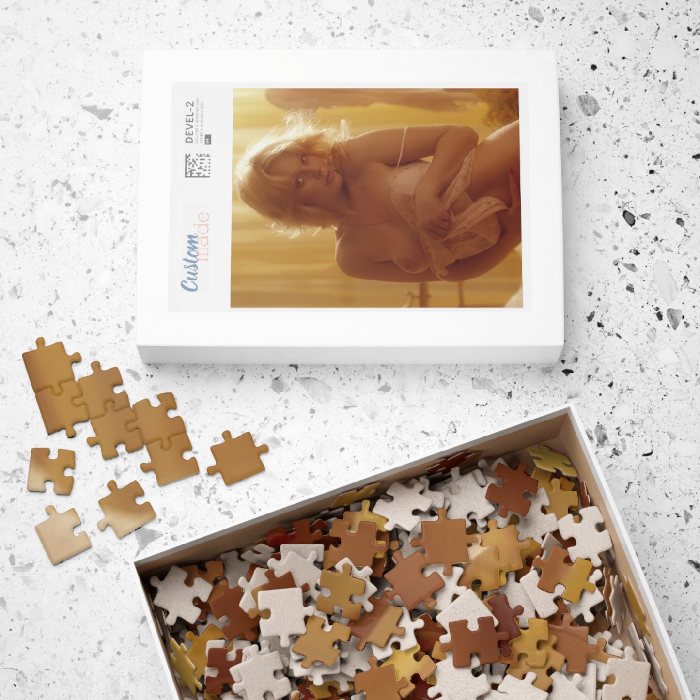 Puzzle (110, 252, 500, 1014-piece) Playboy Playmate August 1975 Lillian Muller