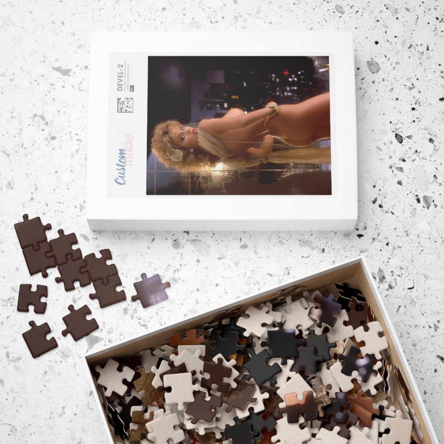 Puzzle (110, 252, 500, 1014-piece) Playboy Playmate December 1986 Laurie Carr