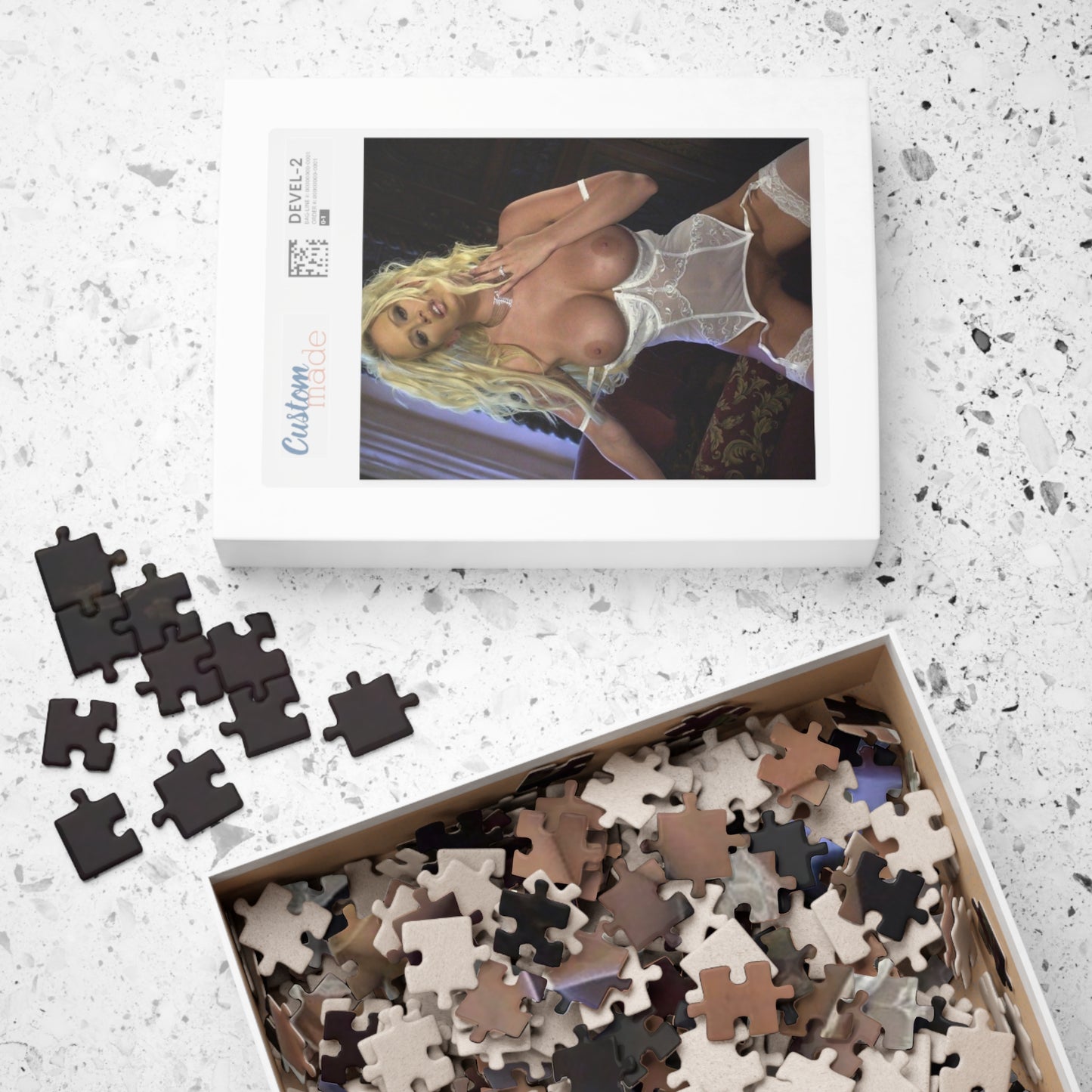 Puzzle (110, 252, 500, 1014-piece) Pornstar Jenna Jameson Nude