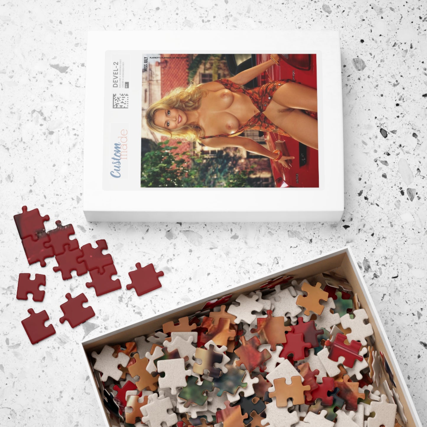 Puzzle (110, 252, 500, 1014-piece) Playboy Playmate July 2003 Marketa Janska