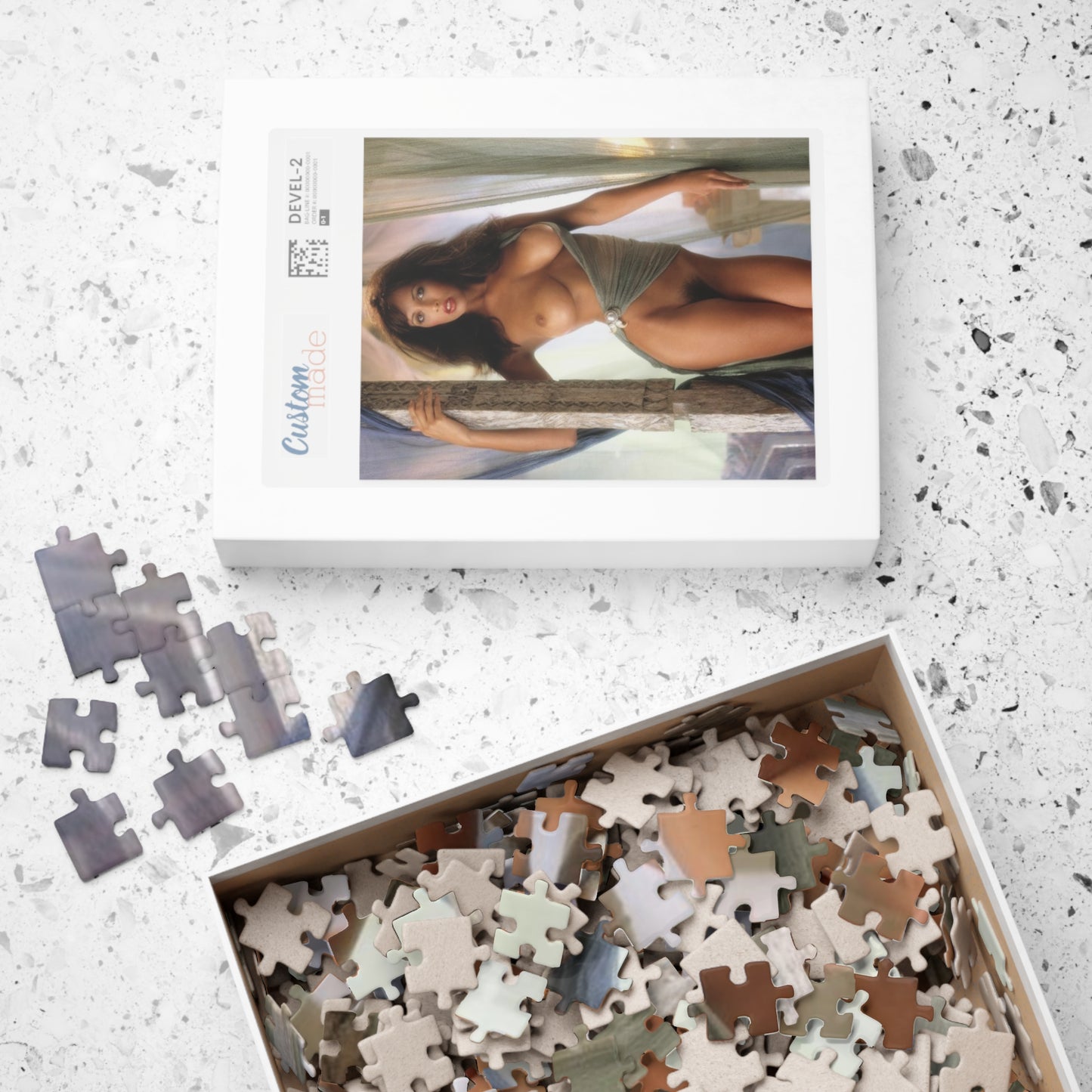 Puzzle (110, 252, 500, 1014-piece) Playboy Playmate December 1984 Karen Velez