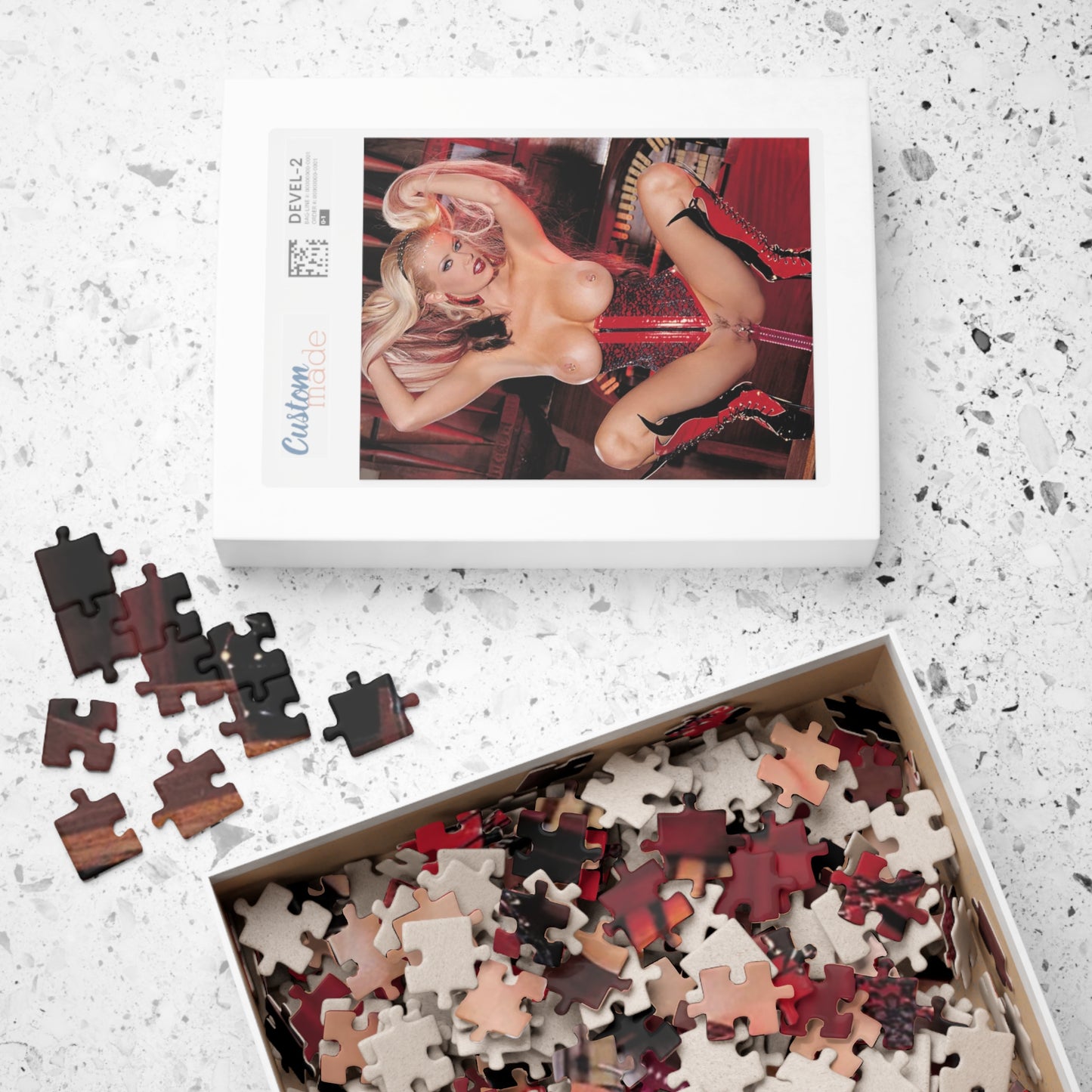 Puzzle (110, 252, 520, 1014-piece) Jenna Jameson