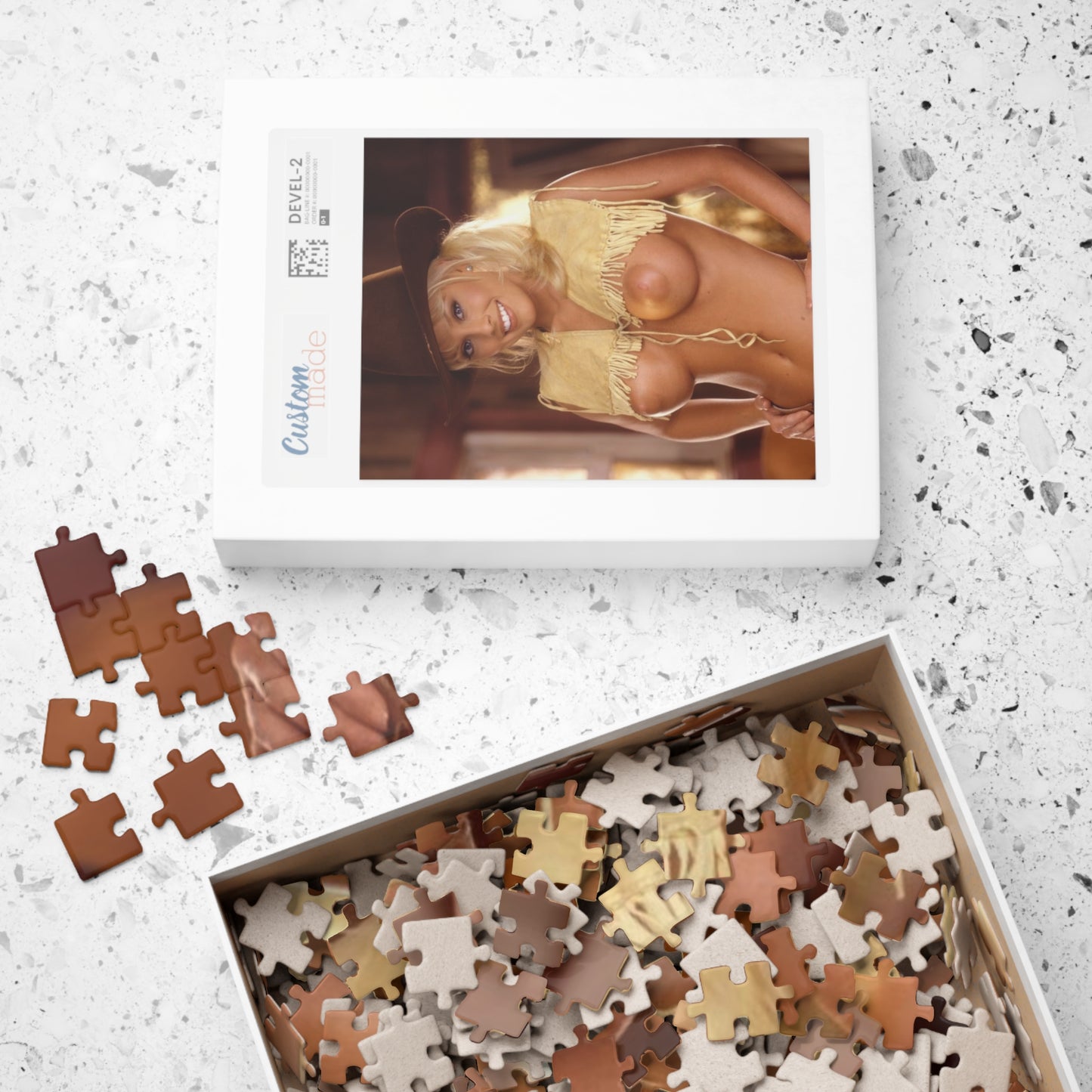 Puzzle (110, 252, 500, 1014-piece) Playboy Playmate January 1999 Jaime Bergman