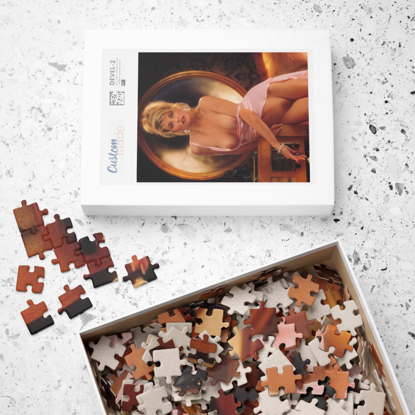 Puzzle (110, 252, 500, 1014-piece) Playboy Playmate July 1993 Leisa Sheridan