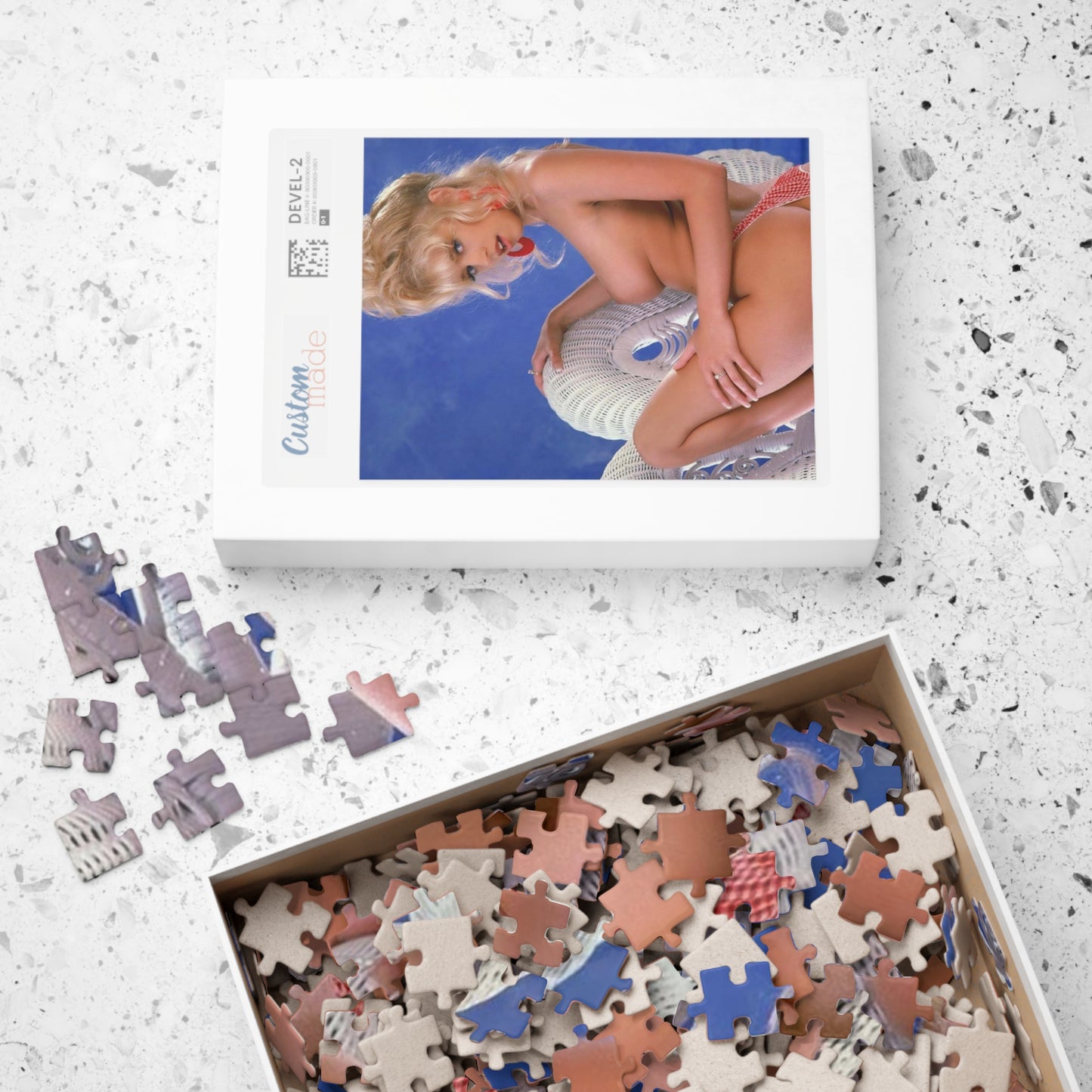 Puzzle (110, 252, 500, 1014-piece) Pornstar Jenna Jameson Nude