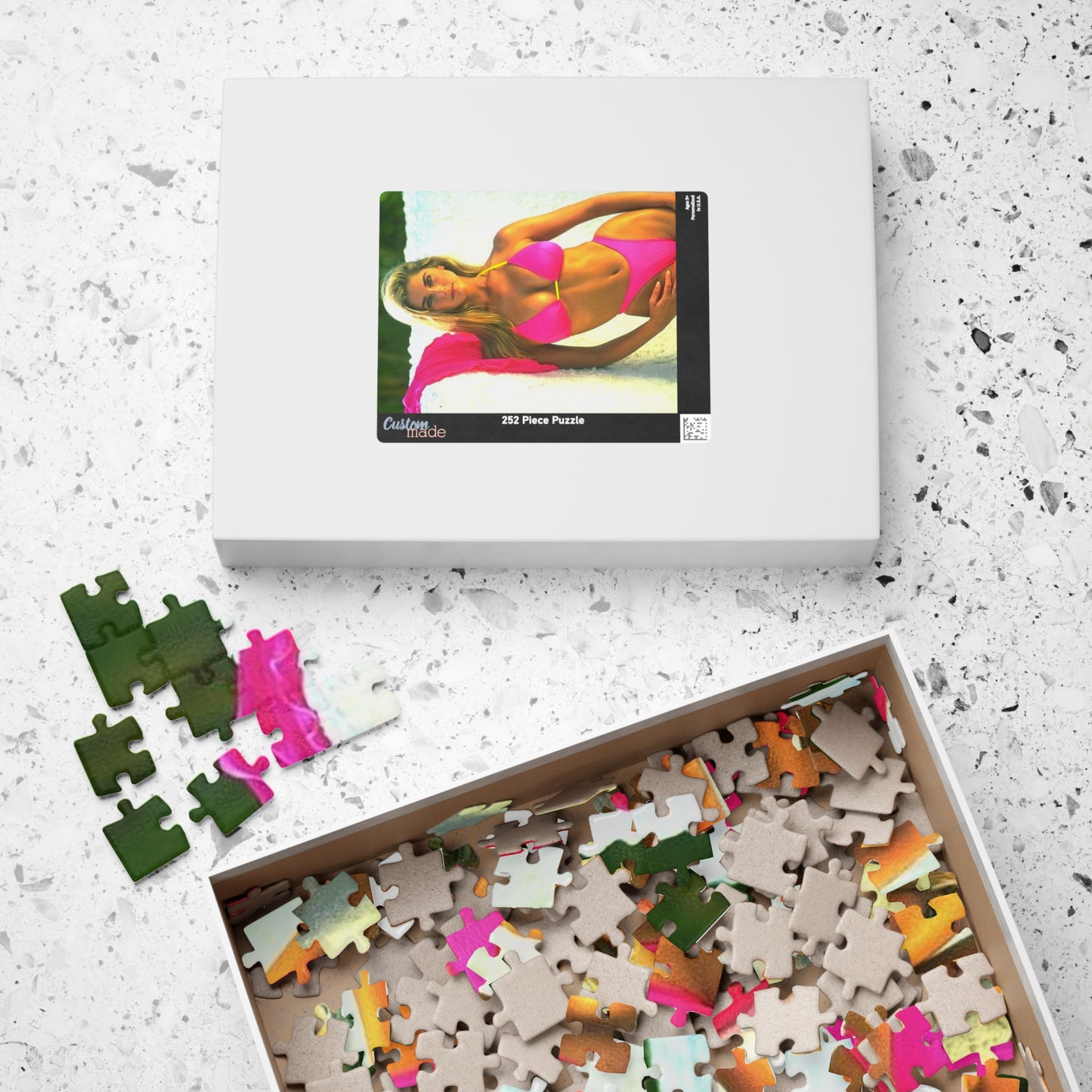 Puzzle (110, 252, 520, 1014-piece) Retro Bikini Babe April Storms