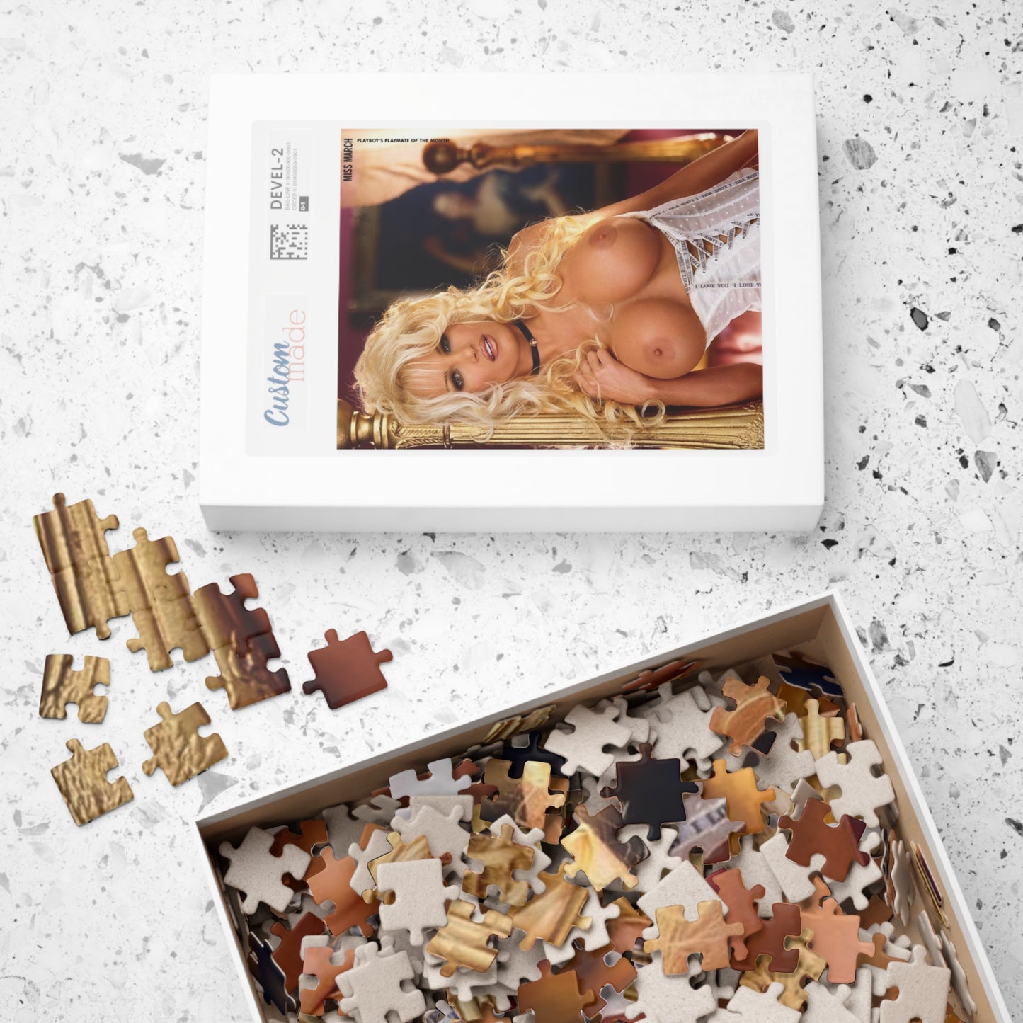 Puzzle (110, 252, 500, 1014-piece) Playboy Playmate March 2002 Tina Jordan