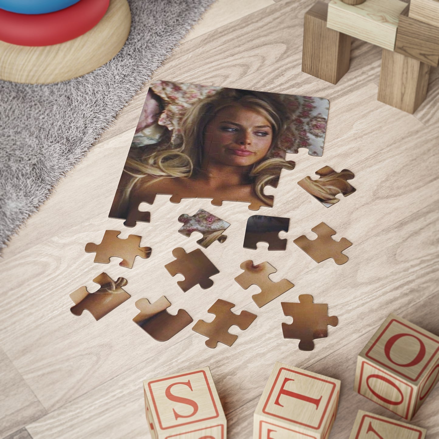 Puzzle, 30-Piece Margot Robbie Nude Wolf of Wallstreet