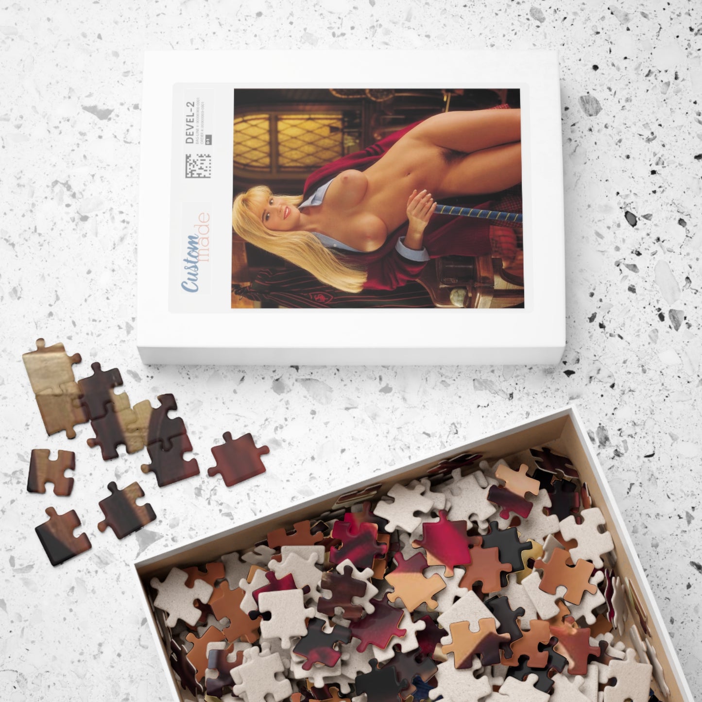 Puzzle (110, 252, 500, 1014-piece) Playboy Playmate October 1993 Jenny Mccarthy