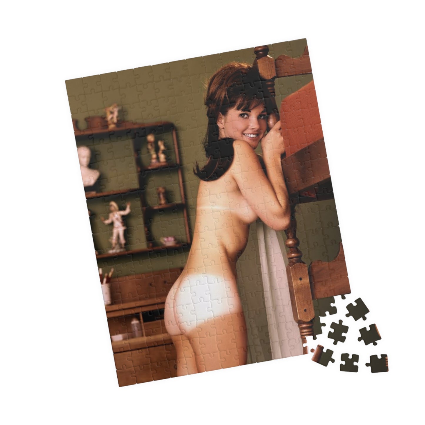 Puzzle (110, 252, 500, 1014-piece) Playboy Playmate December 1967 Lynn Winchell
