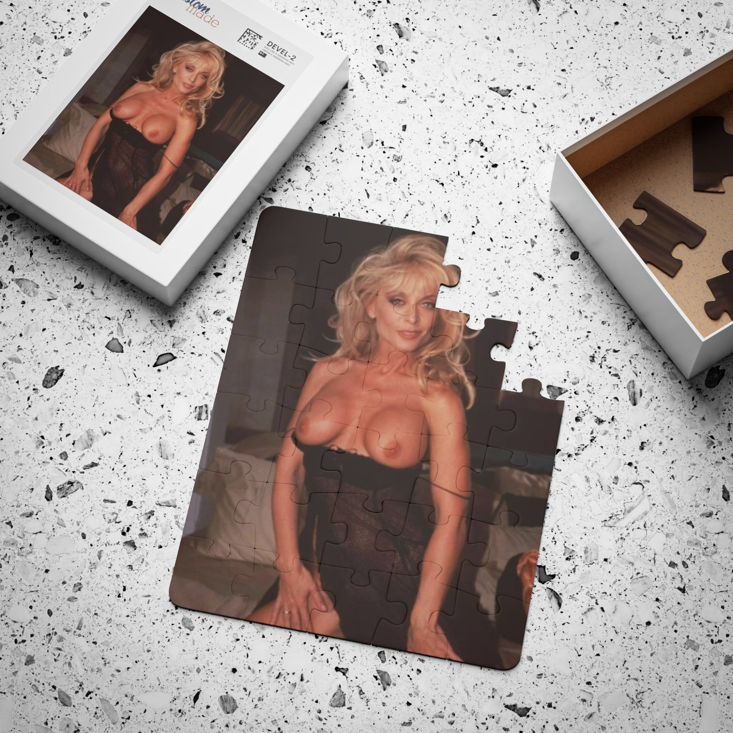 Puzzle, 30-Piece Retro Porn Star Nina Hartley Nude