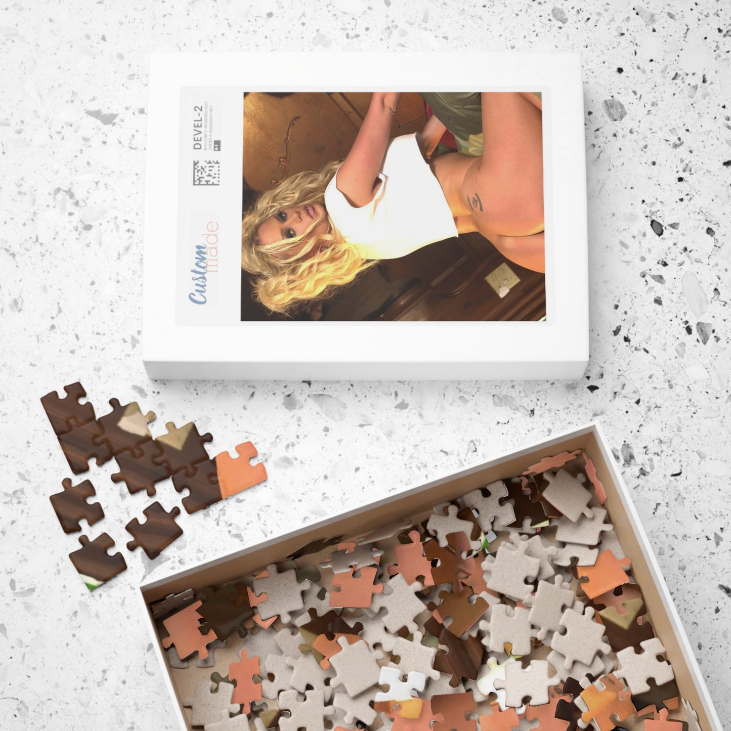 Puzzle (110, 252, 500, 1014-piece) Pornstar Jenna Jameson Nude
