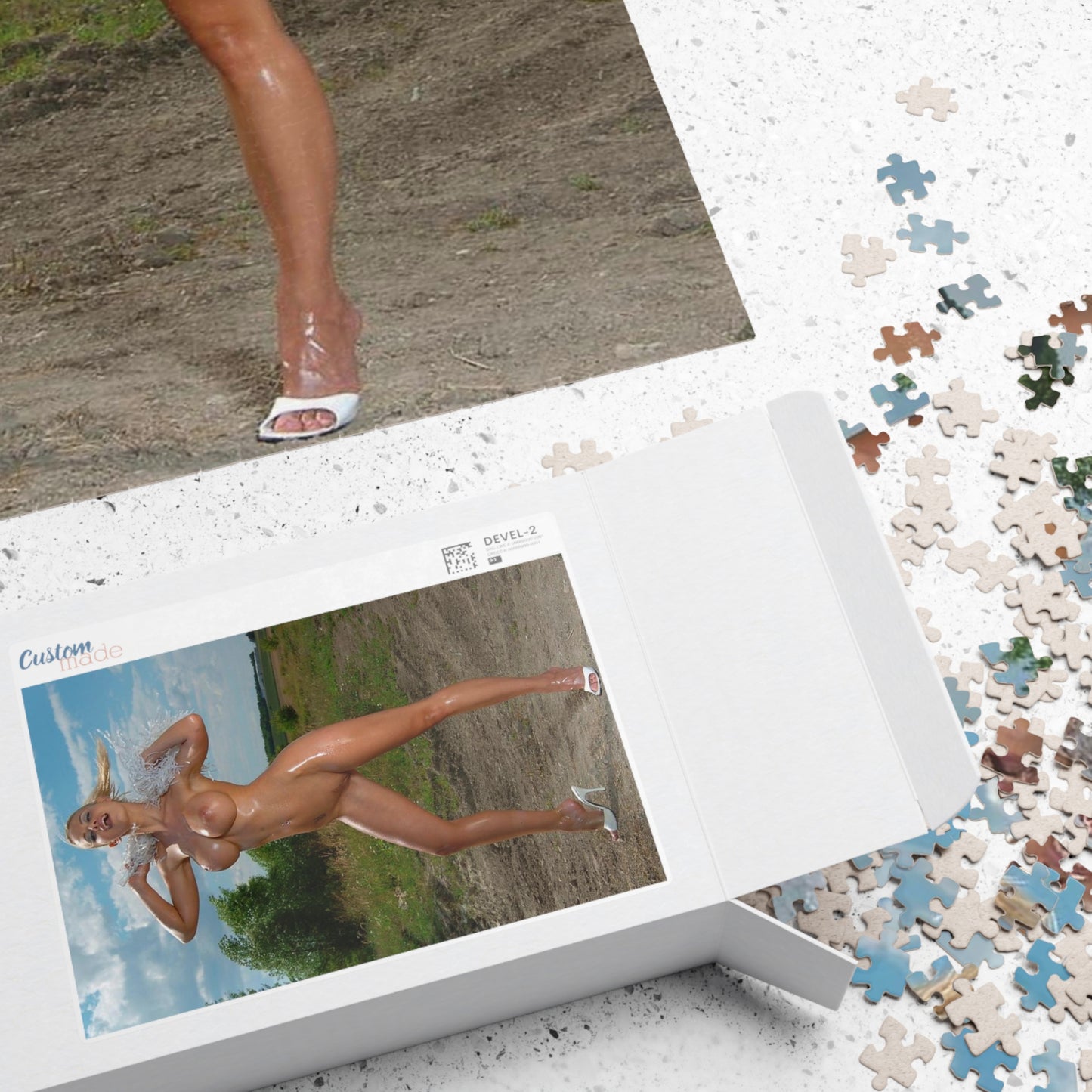 Puzzle (110, 252, 500, 1014-piece) Naked Blonde Outside