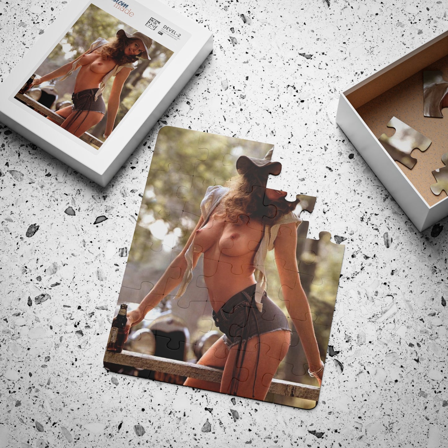 Puzzle, 30-Piece Playboy Playmate September 1972 Susan Miller