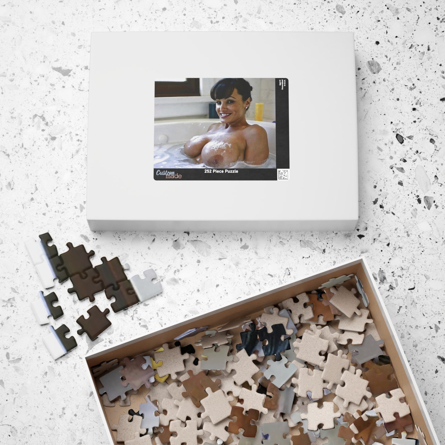 Puzzle (110, 252, 500, 1014-piece) Pornstar Lisa Ann Nude