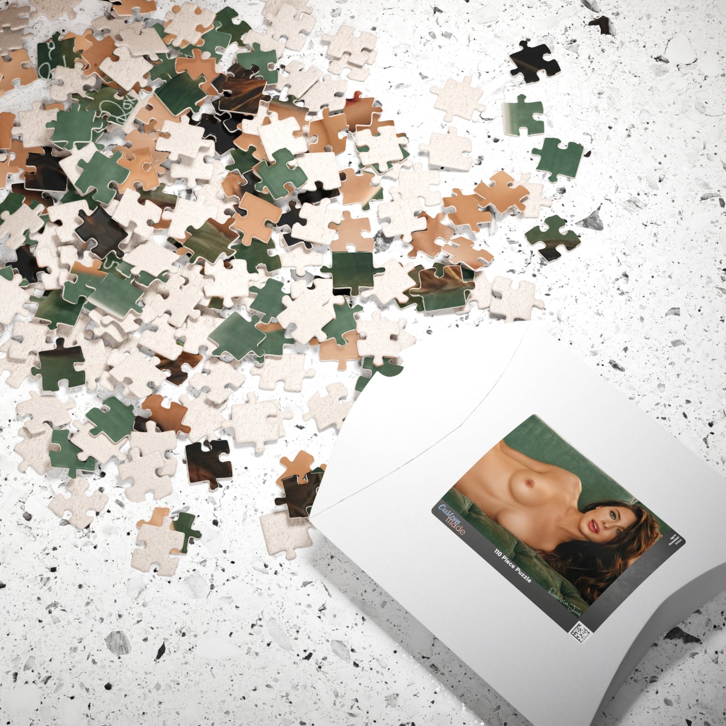 Puzzle (110, 252, 500, 1014-piece) playboy Playmate Oct 2014 Roxanna June