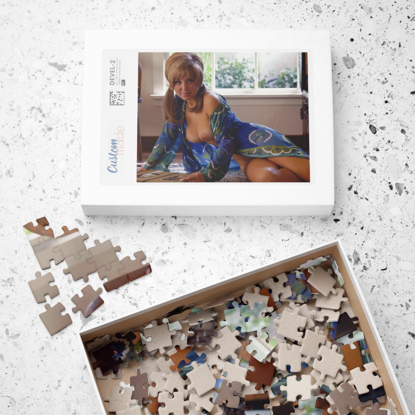 Puzzle (110, 252, 500, 1014-piece) Playboy Playmate September 1969 Shay Knuth