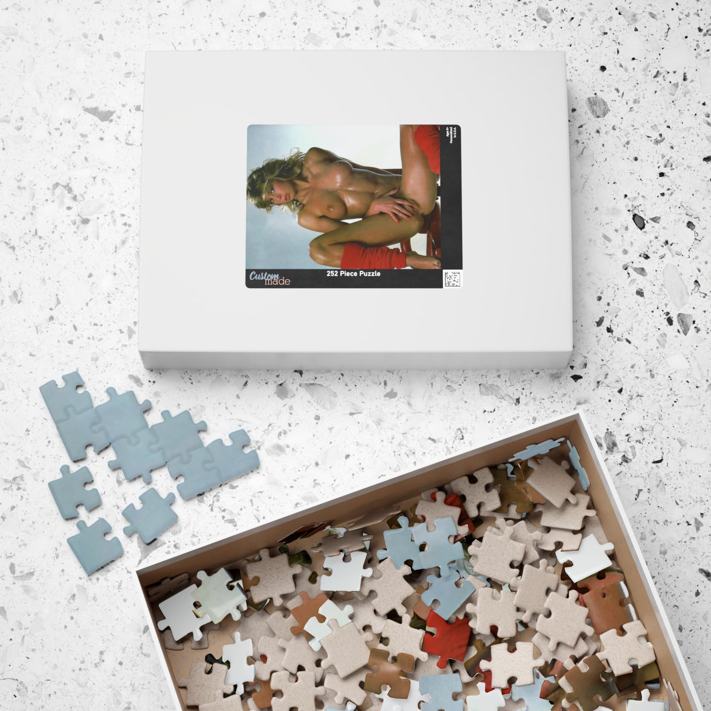 Puzzle (110, 252, 500, 1014-piece) Blondie Bee Nude