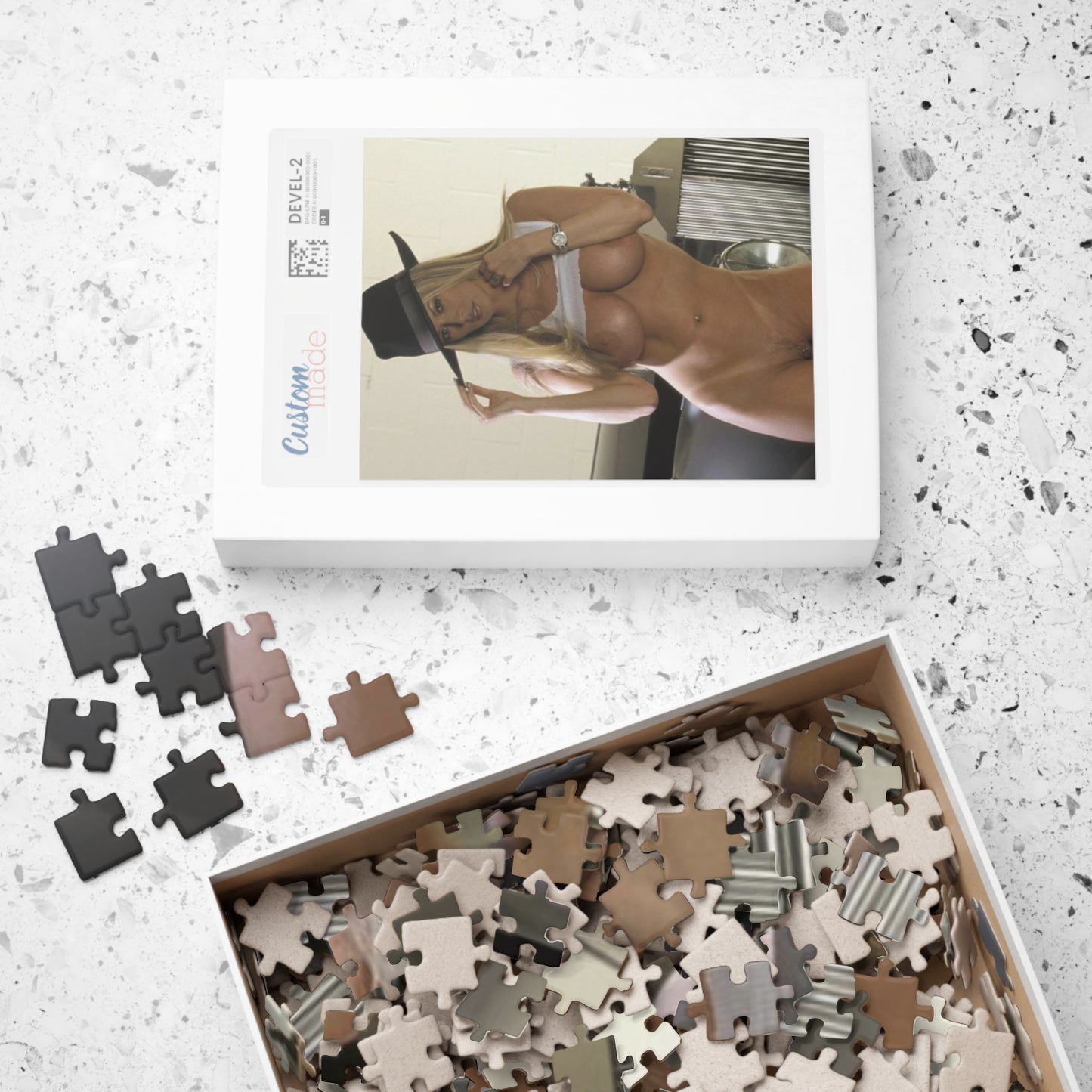 Puzzle (110, 252, 500, 1014-piece) Pornstar Jenna Jameson Nude