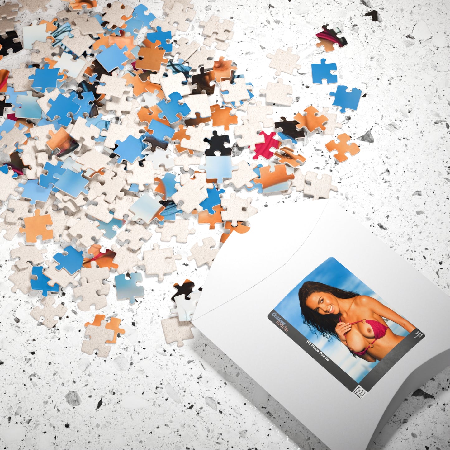 Puzzle (110, 252, 500, 1014-piece) Playmate August 2010 Francesca Frigo