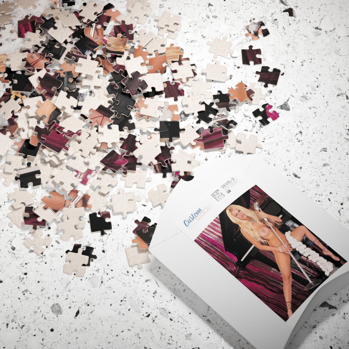 Puzzle (110, 252, 500, 1014-piece) Pornstar Jenna Jameson Nude