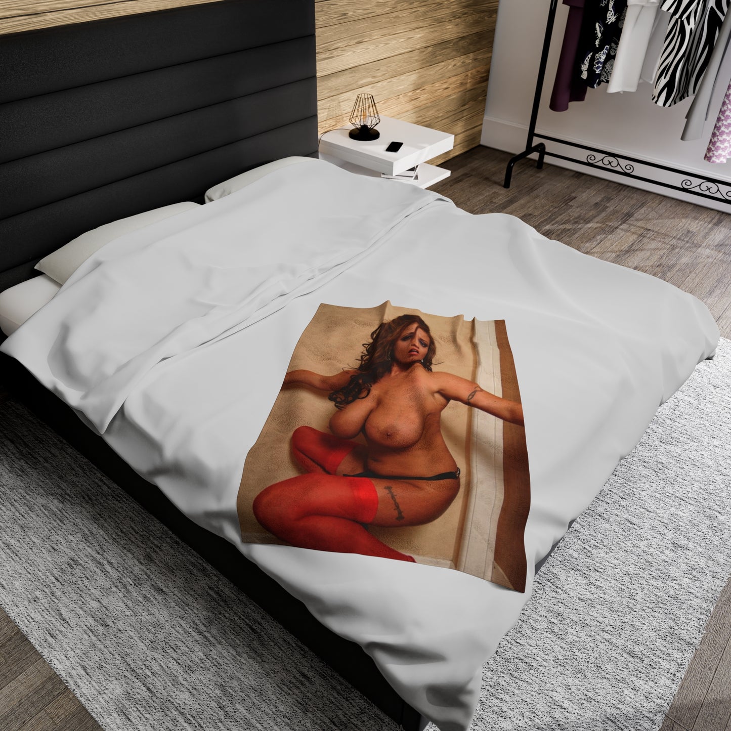 Velveteen Plush Blanket Eva Notty Nude