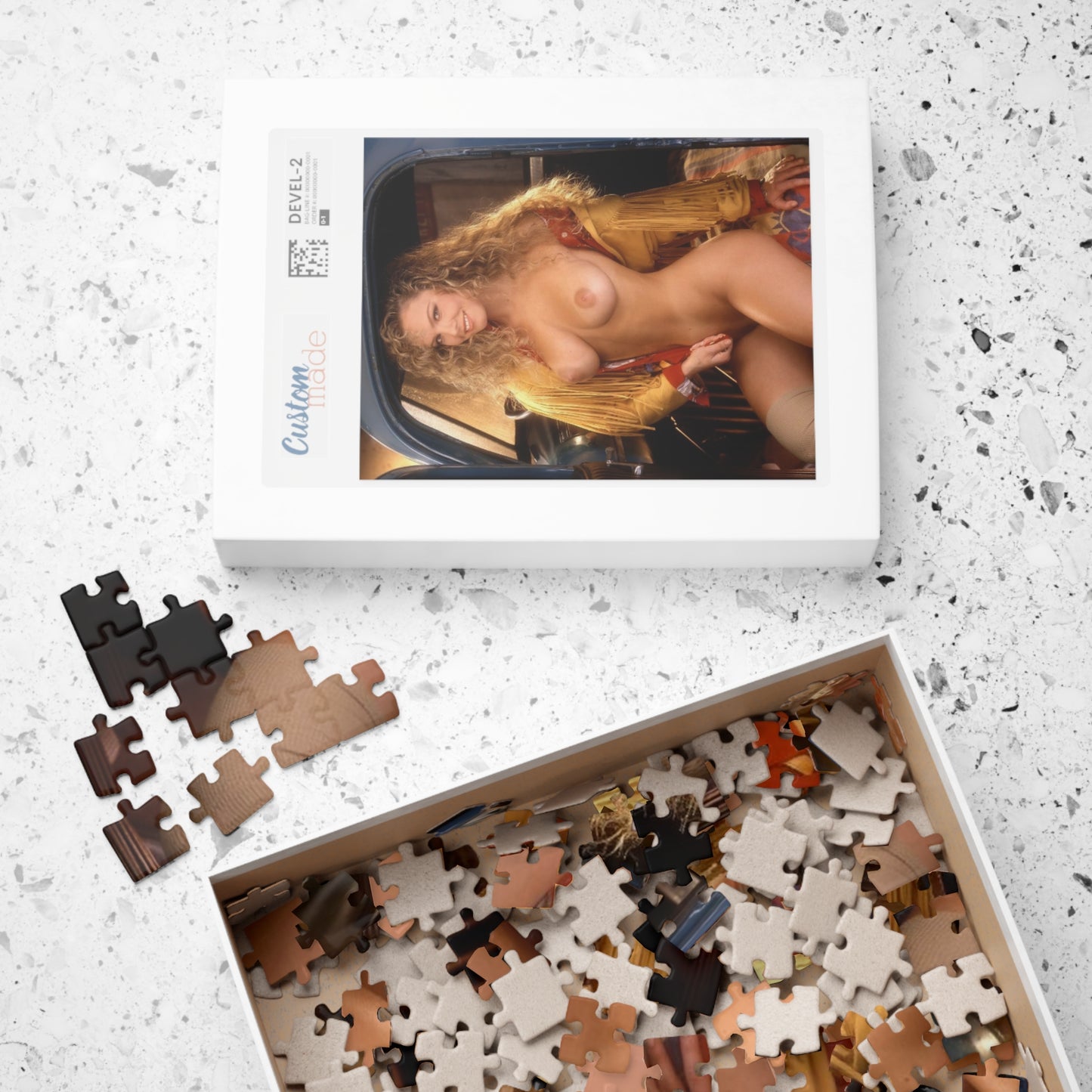 Puzzle (110, 252, 500, 1014-piece) Playboy Playmate April 1993 Nicole Wood