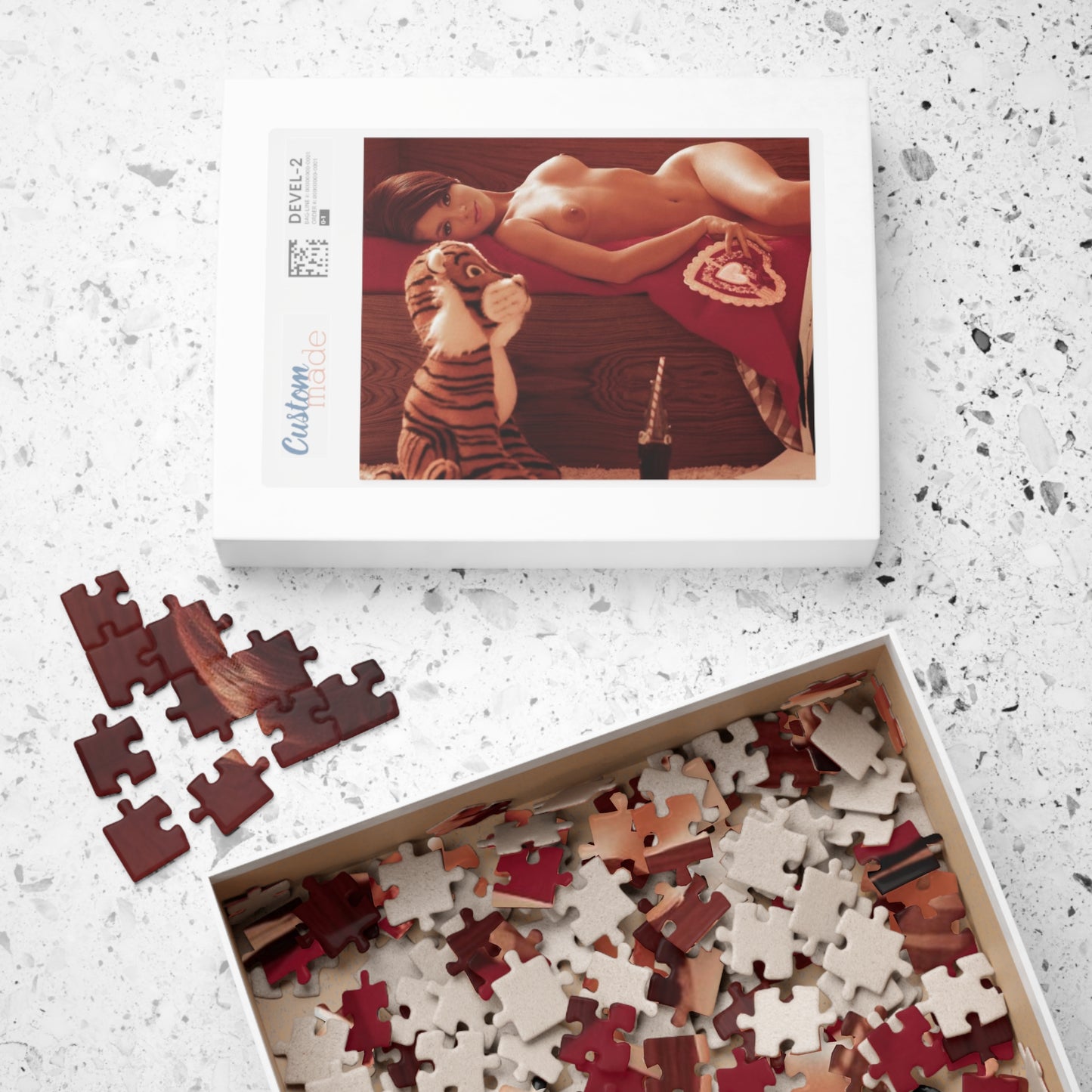 Puzzle (110, 252, 500, 1014-piece) Playboy Playmate February 1967 Kim Farber