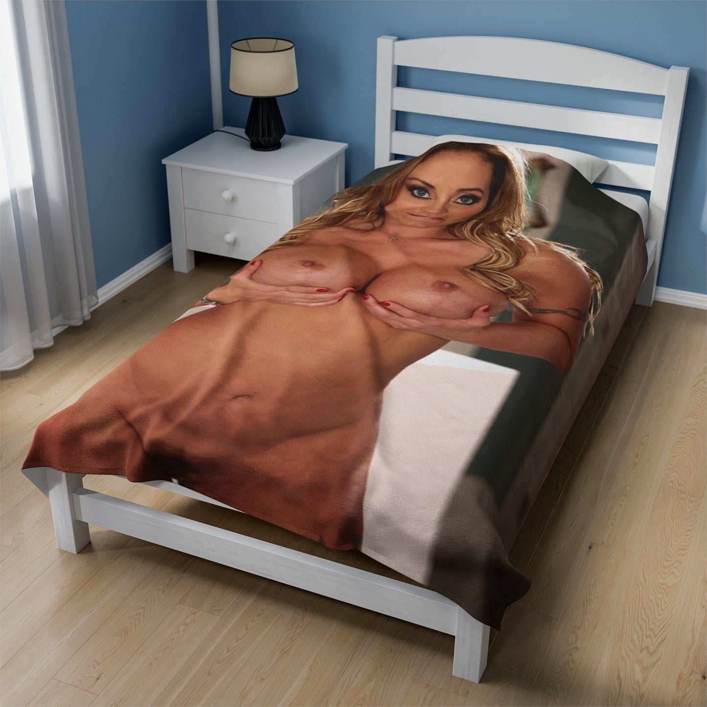 Velveteen Plush Blanket Eva Notty Nude