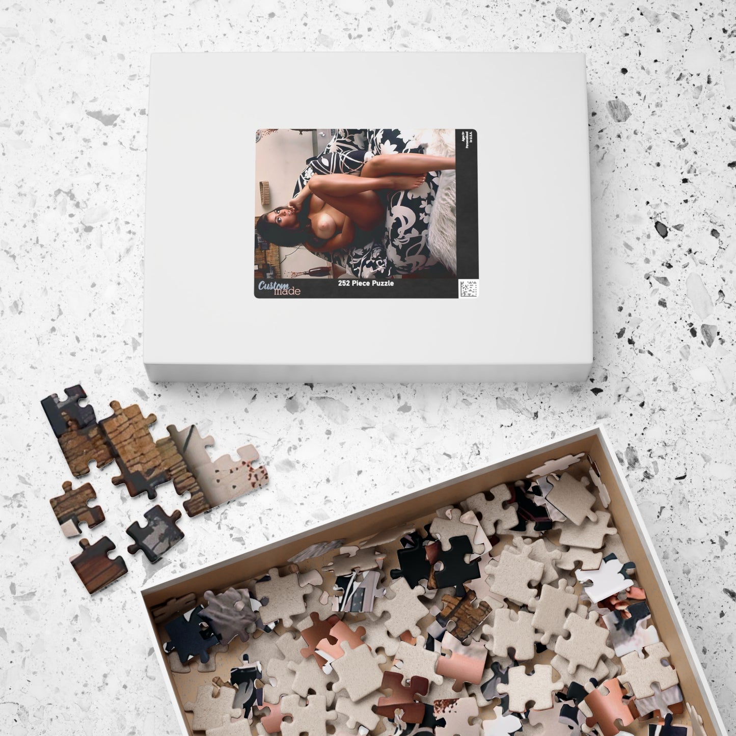 Puzzle (110, 252, 500, 1014-piece) Playboy Playmate Cynthia Myers nude